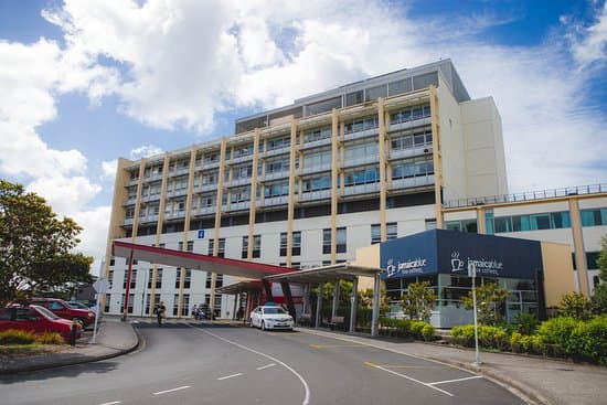 Greenlane Hospital near Hobson Lodge