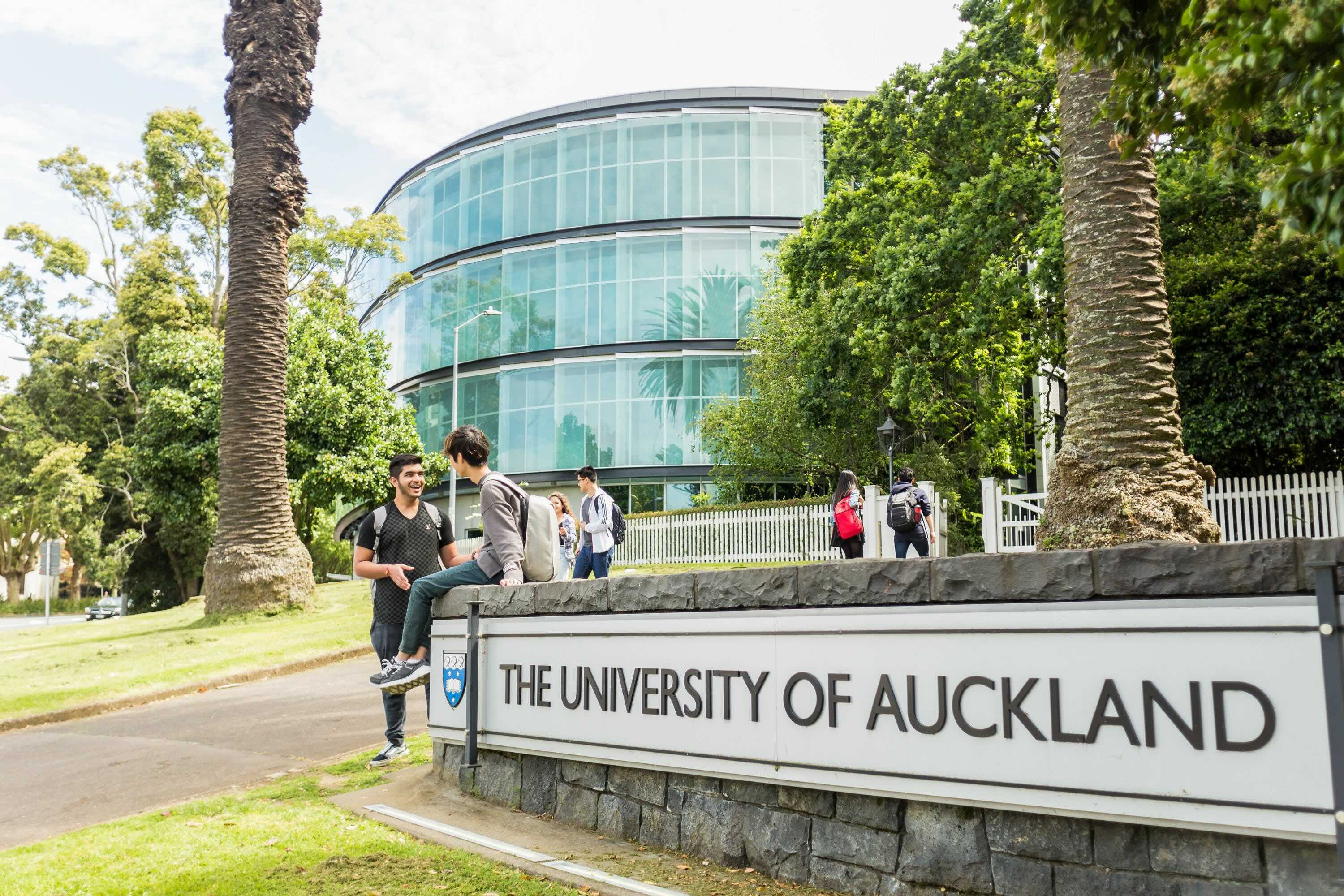 University of Auckland near Hobson Lodge